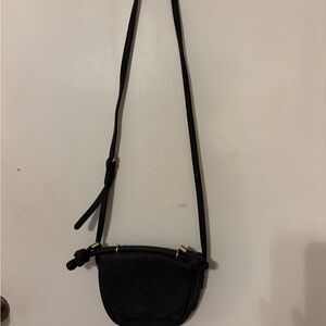 Universal Thread Black Crossbody Bag